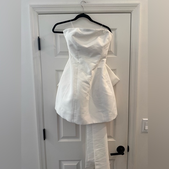 NWT Sachin and Babi Grace Strapless Mini Bow Back Dress - Size 4 - Picture 4 of 10